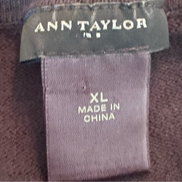 Ann Taylor
Black and White Patterned crew neck Cardigan
Back full black size XL - Picture 4 of 7